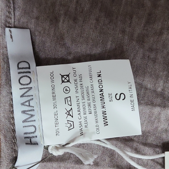 Humanoid Wrap dress with detachable shoulder pads - Picture 4 of 6